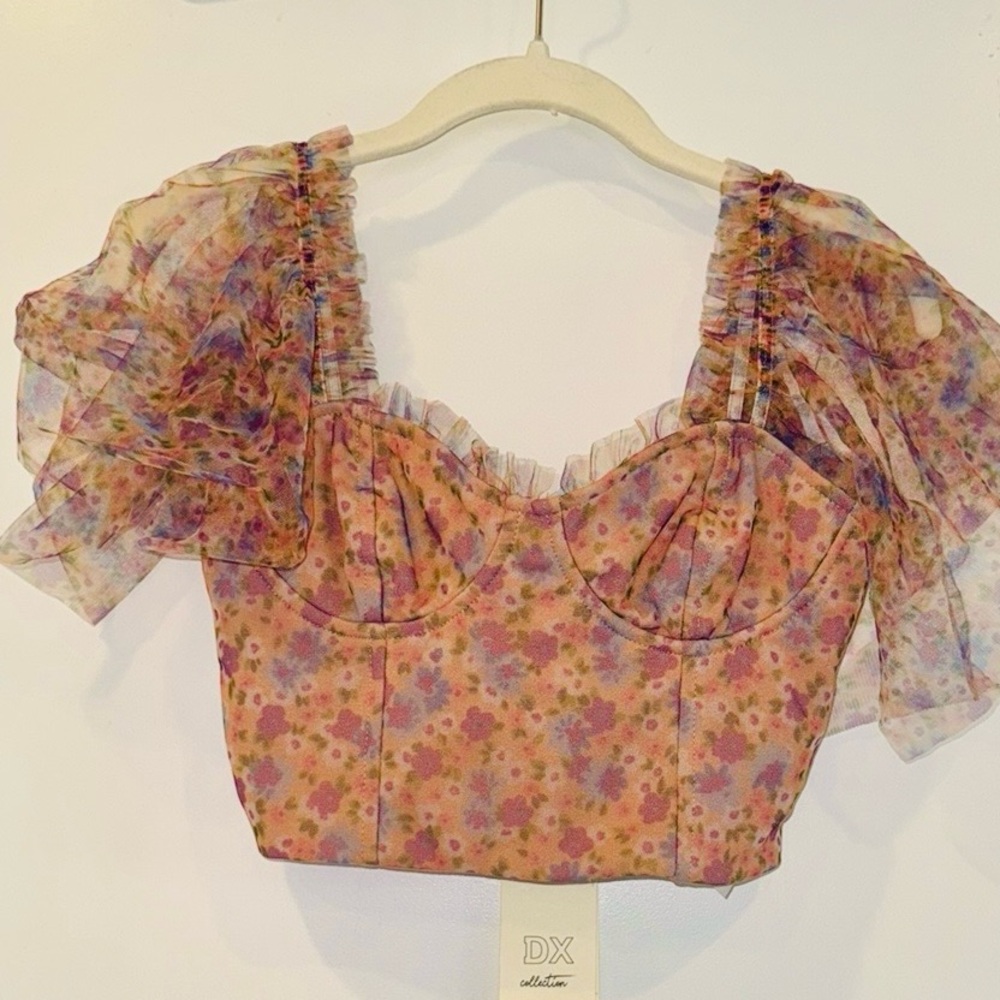 DX Collection Floral Puff Sleeve Top